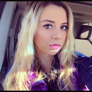 Meet your Posher, Krissa